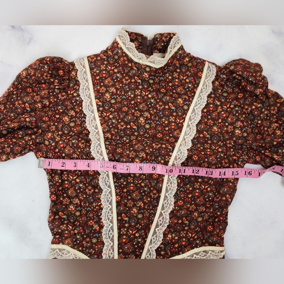 Hand crafted vintage 1970s Gunee Sax pattern Prarie cottagecore theater dress - Picture 14 of 16